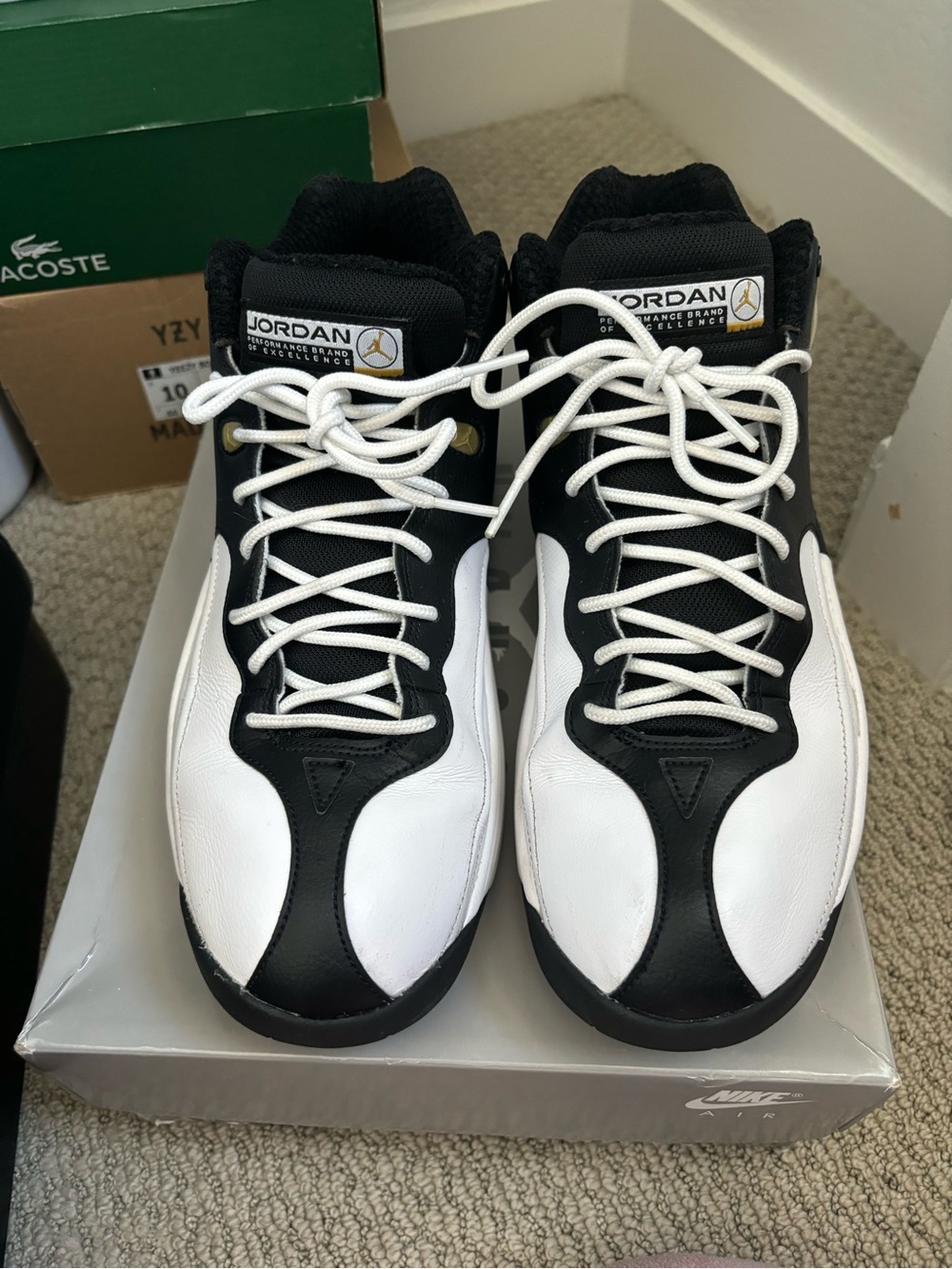 NIKE AIR JORDAN 11 RETRO size 10
